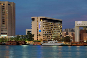 Гостиница Radisson Blu Hotel, Dubai Deira Creek  Дубай